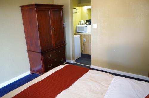 riviera motor lodge
