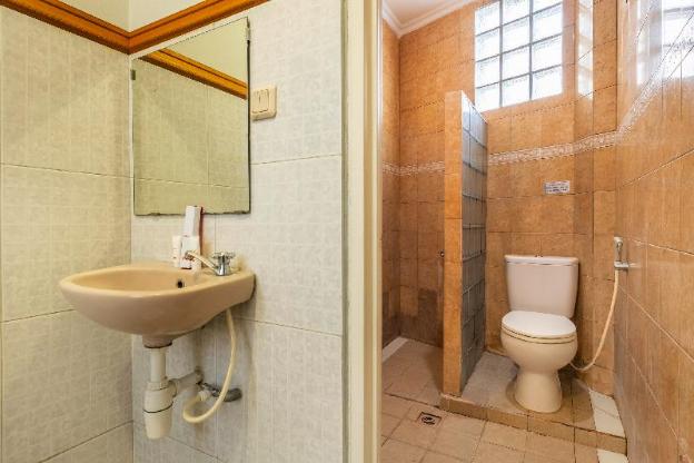 collection o kebon jeruk near taman balai kota