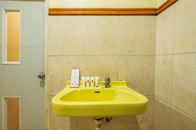 collection o kebon jeruk near taman balai kota