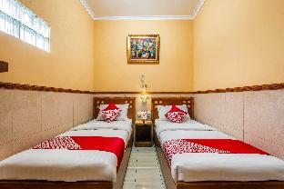 collection o kebon jeruk near taman balai kota