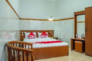 collection o kebon jeruk near taman balai kota