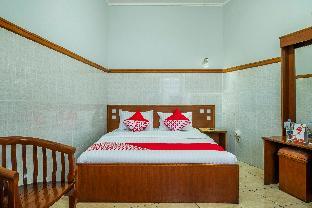 collection o kebon jeruk near taman balai kota