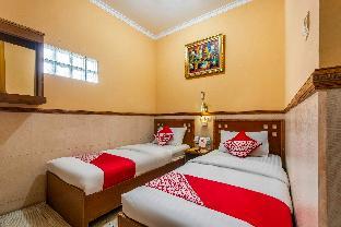 collection o kebon jeruk near taman balai kota