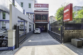 collection o kebon jeruk near taman balai kota