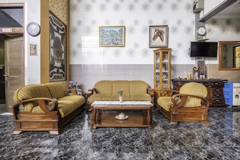 collection o kebon jeruk near taman balai kota