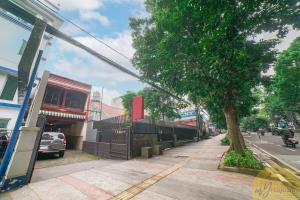 collection o kebon jeruk near taman balai kota