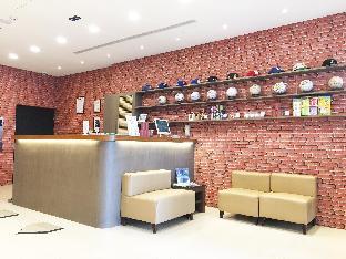 la hotel baseball theme hall