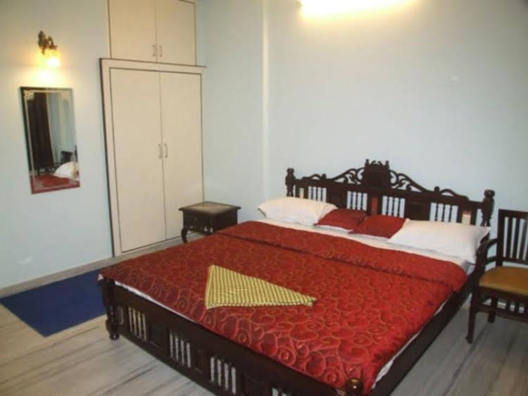 hotel the chit chat palace