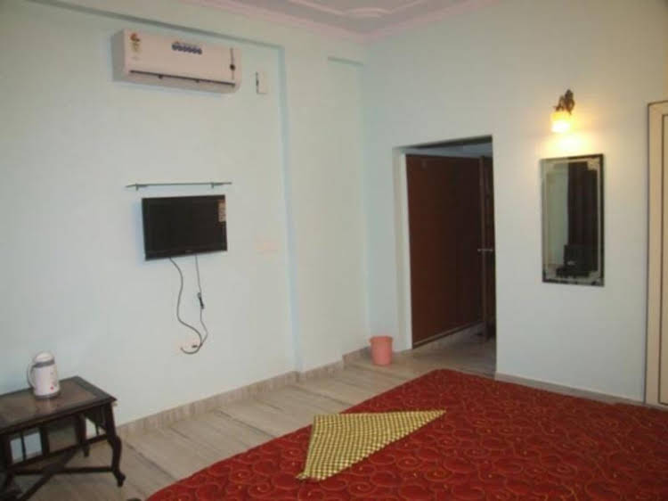 hotel the chit chat palace