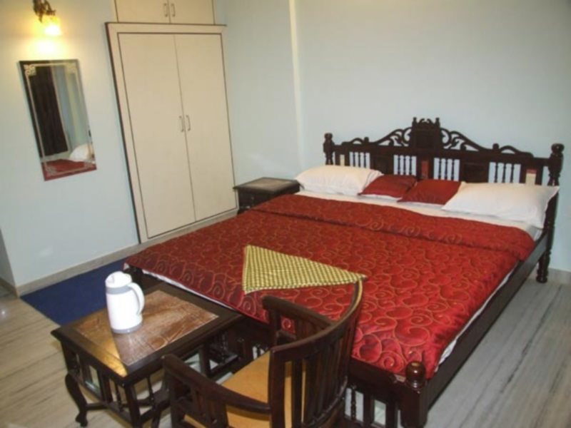 hotel the chit chat palace