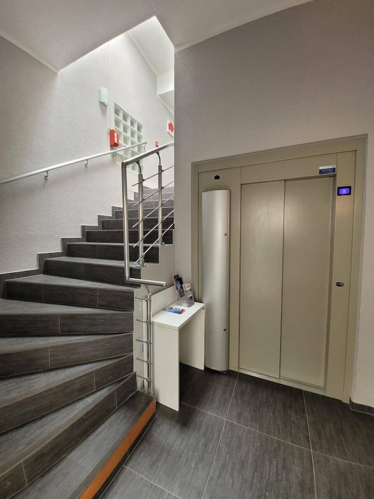 irin hotel