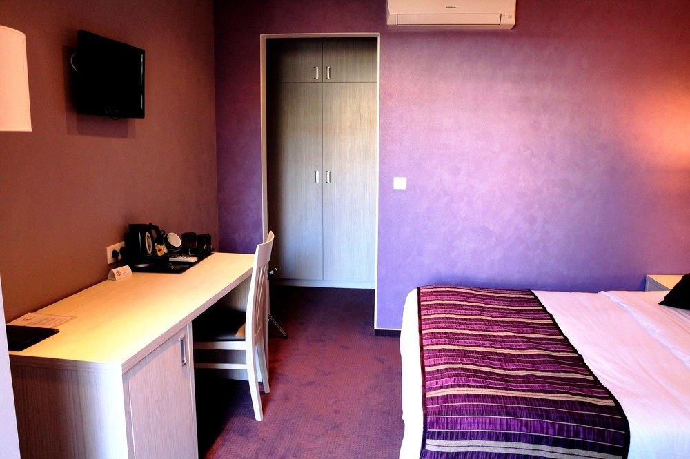 irin hotel