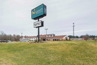 quality inn and suites harrington milford