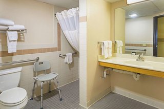 quality inn and suites harrington milford
