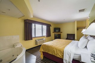 quality inn and suites harrington milford