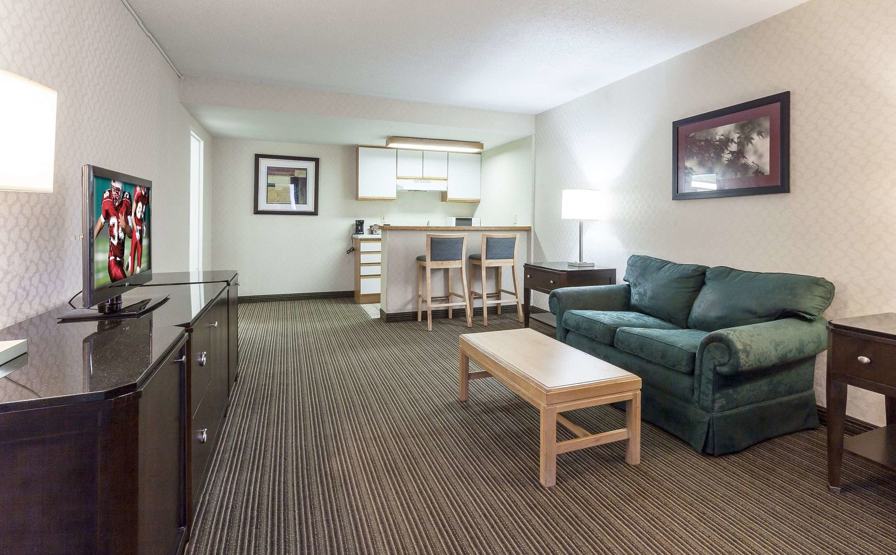 red roof inn and suites dekalb