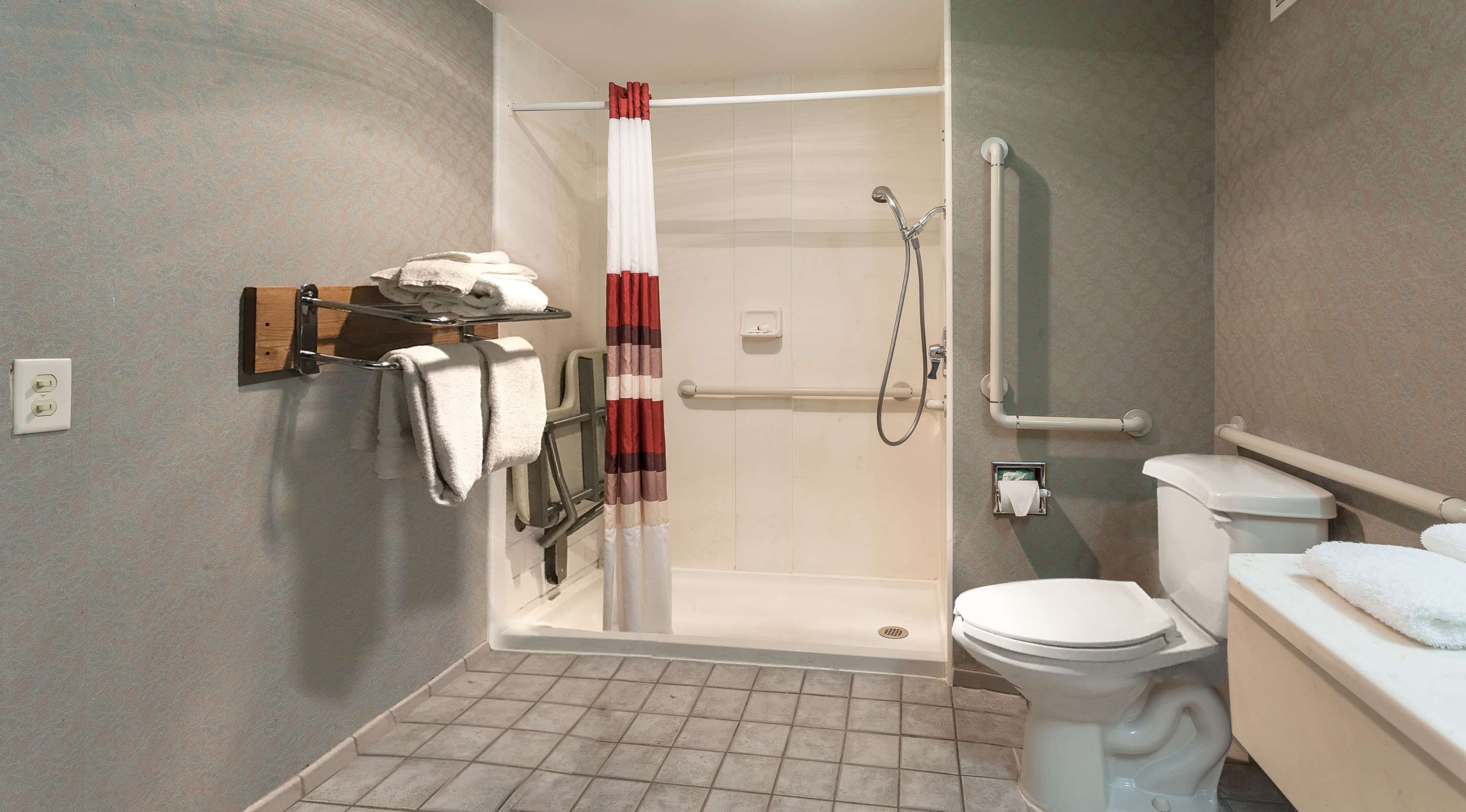 red roof inn and suites dekalb