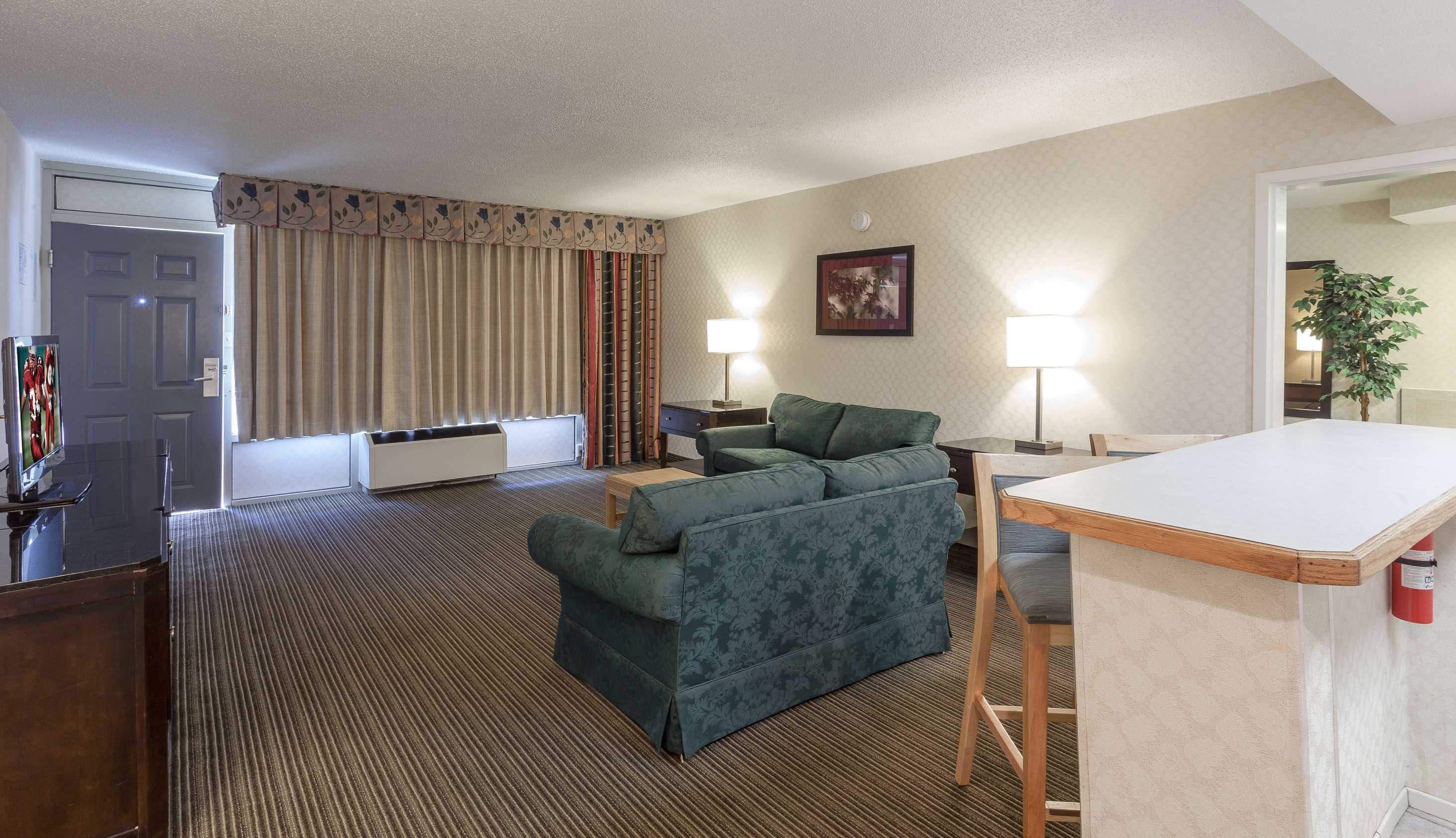 red roof inn and suites dekalb