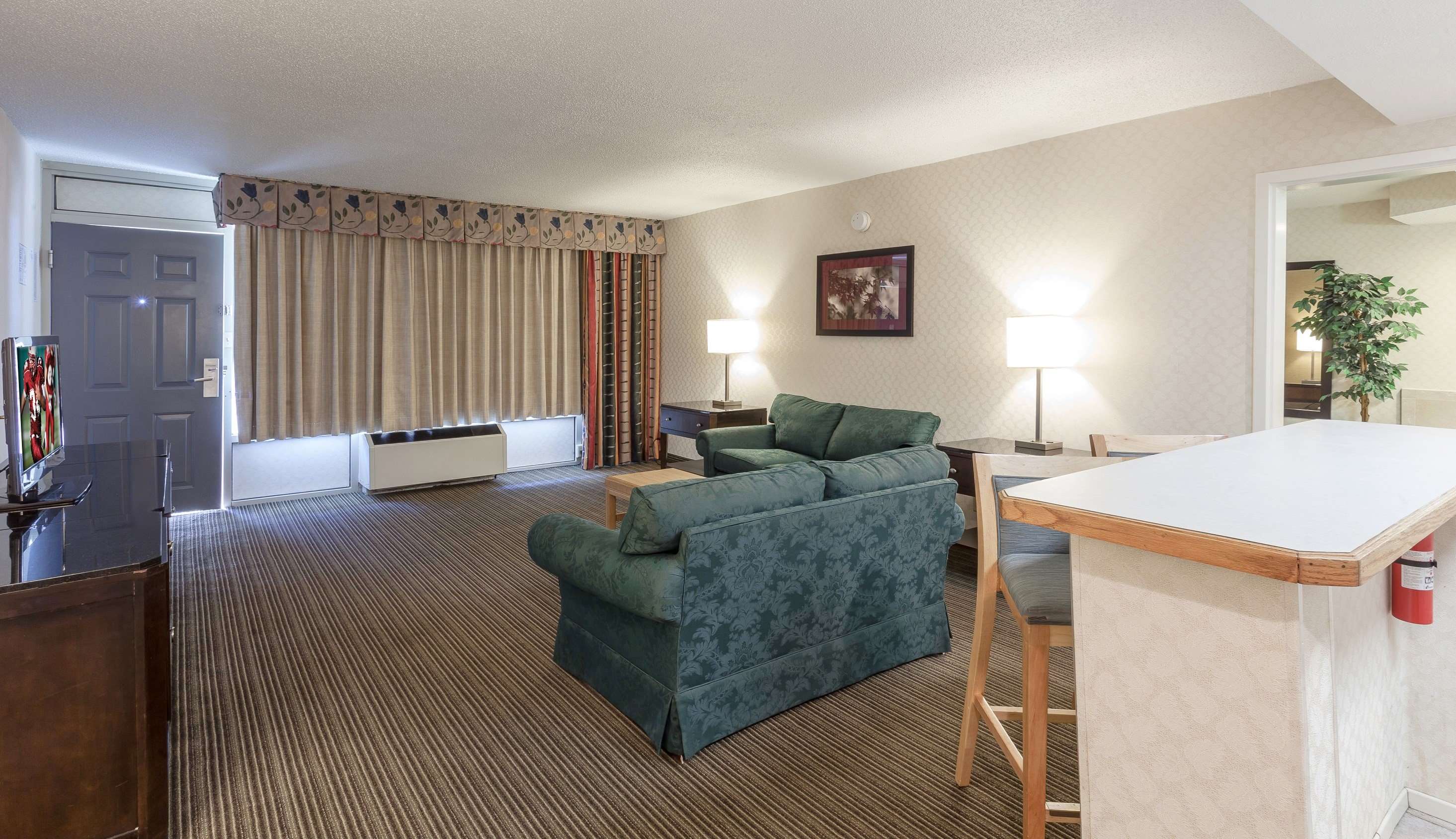 red roof inn and suites dekalb
