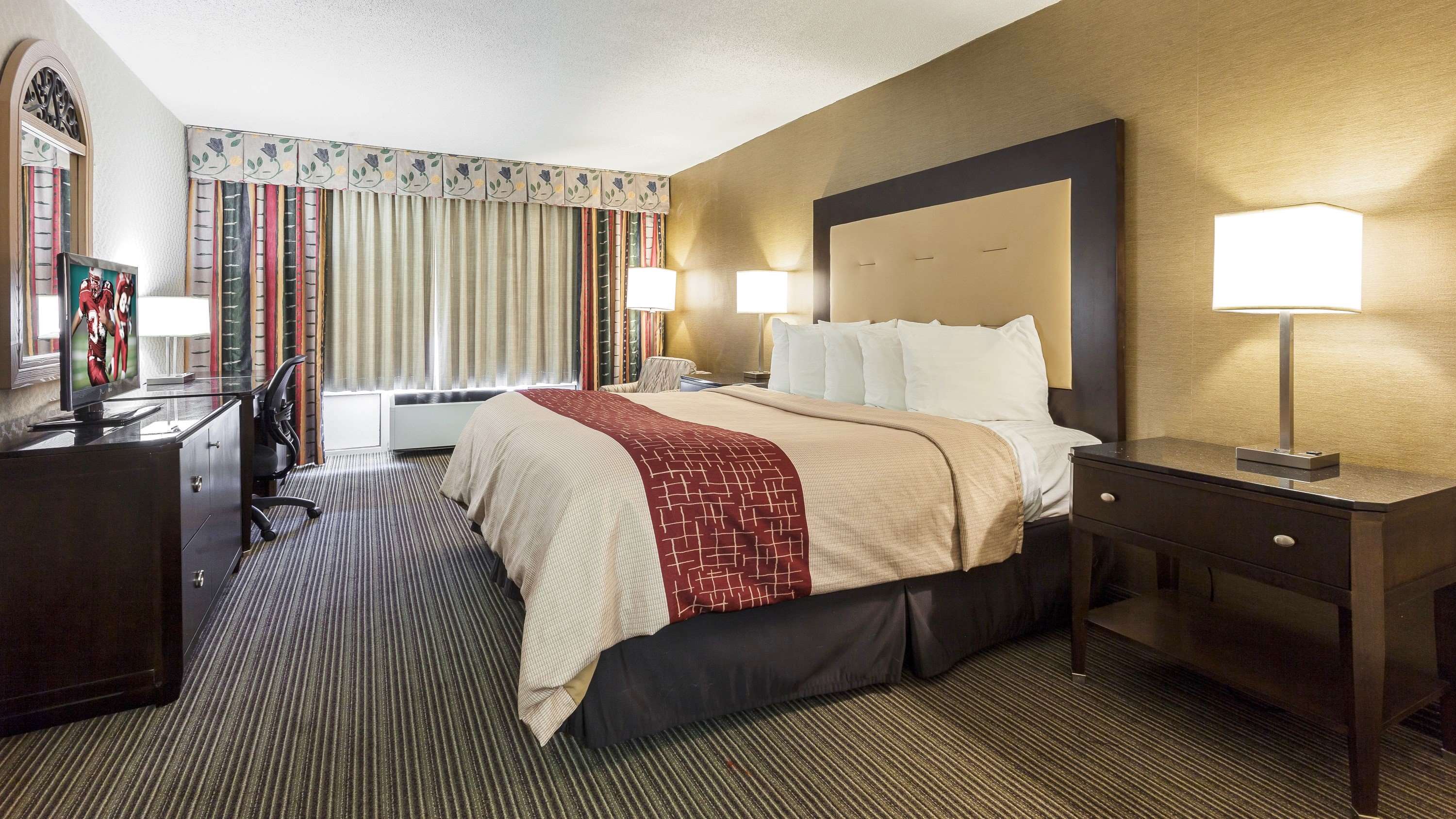 red roof inn and suites dekalb