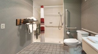 red roof inn and suites dekalb