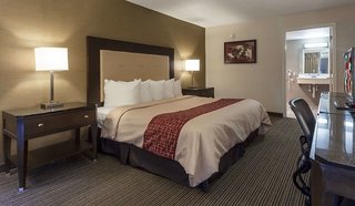 red roof inn and suites dekalb