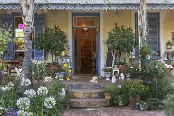 Yellow Aloe Guesthouse,Cederberg>>Cape Town,4 star