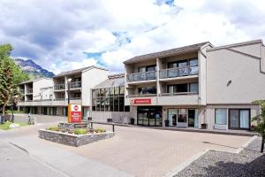 Best Western Plus Banff International Lodge,Canadian Rockies>>Banff,3 star