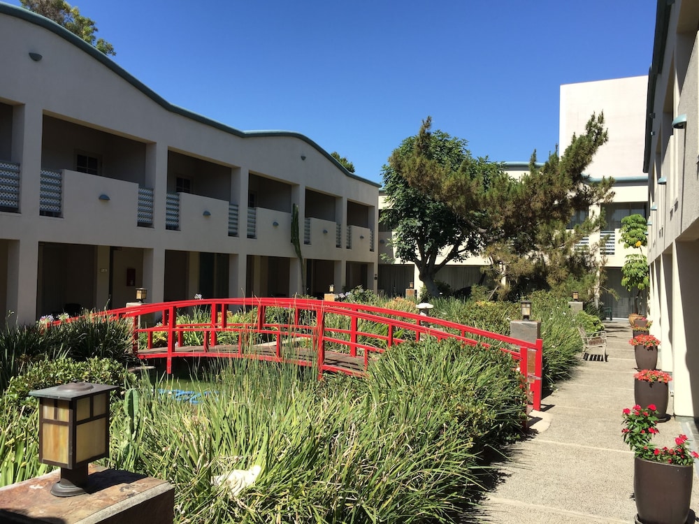 mikado hotel