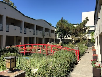 Mikado Hotel,Hollywood>>Burbank,3 star