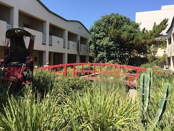 Mikado Hotel,Hollywood>>Burbank,3 star