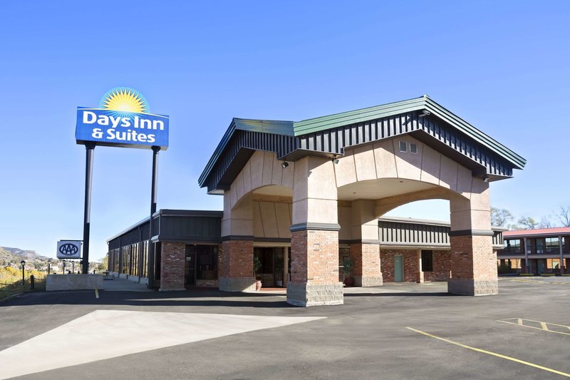 Days Inn & Suites By Wyndham Trinidad