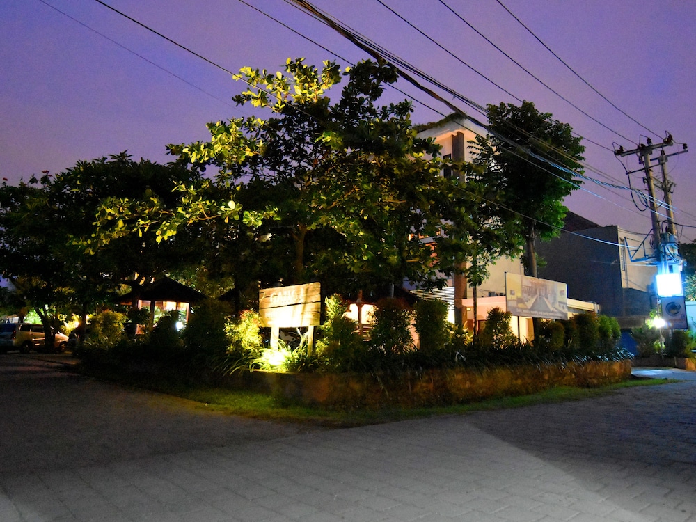 ganga hotel and apartments