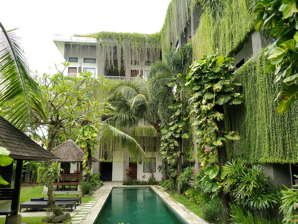 ganga hotel and apartments