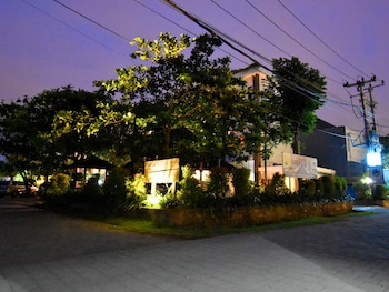 ganga hotel and apartments