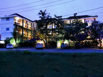 ganga hotel and apartments