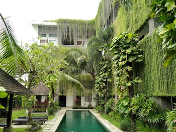 ganga hotel and apartments