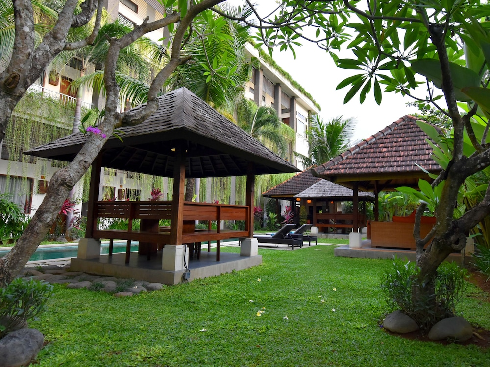 ganga hotel and apartments