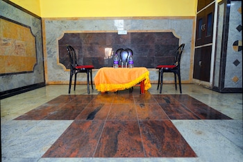 Hotel Umaid Villa,Sector 9,2 star