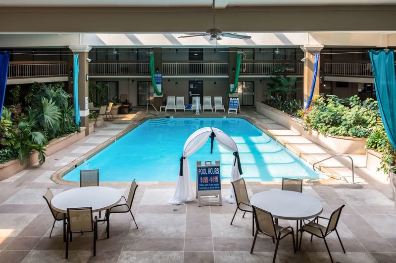 the plaza inn and suites