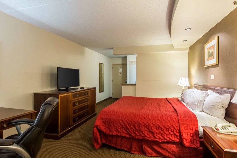 the plaza inn and suites