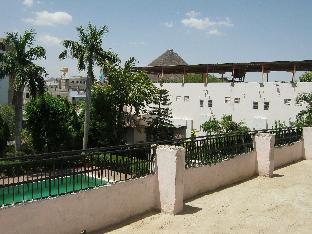 Hotel Navaratan Palace,The 2.5-Star Hotel Navaratan Palace Offers Comfort And Convenience Whether You're On Business Or Hol,2 star