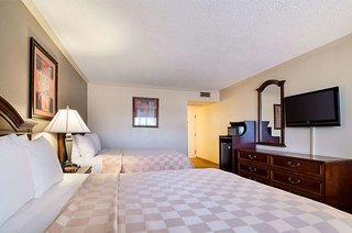 Clarion Inn,Garden City>>Dodge City,3 star