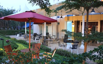 java palace hotel