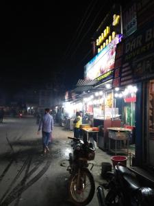 Hotel Kashmir Inn,Khyam Chowk,2 star