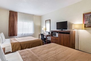 econo lodge luverne i 90
