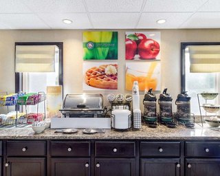 residences at solomon pond