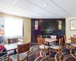 residences at solomon pond