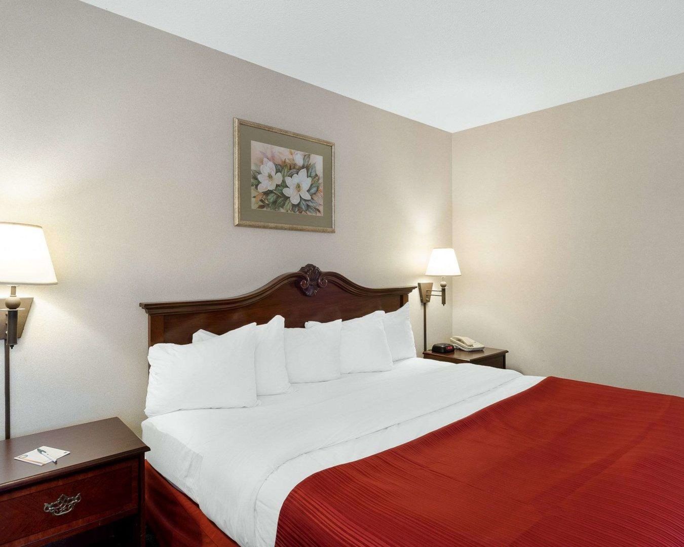 residences at solomon pond