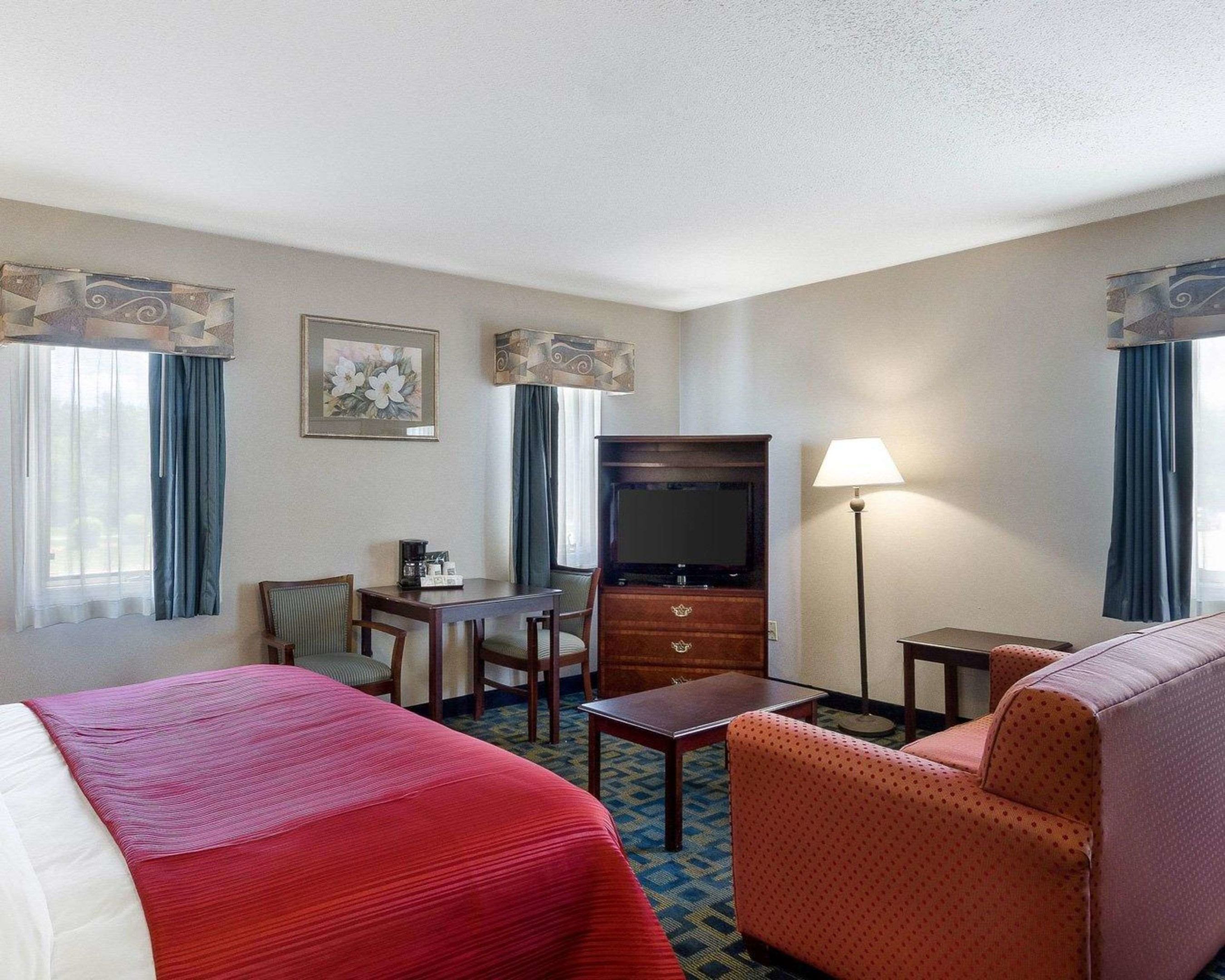 residences at solomon pond